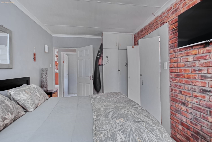 2 Bedroom Property for Sale in Azalea Park Eastern Cape